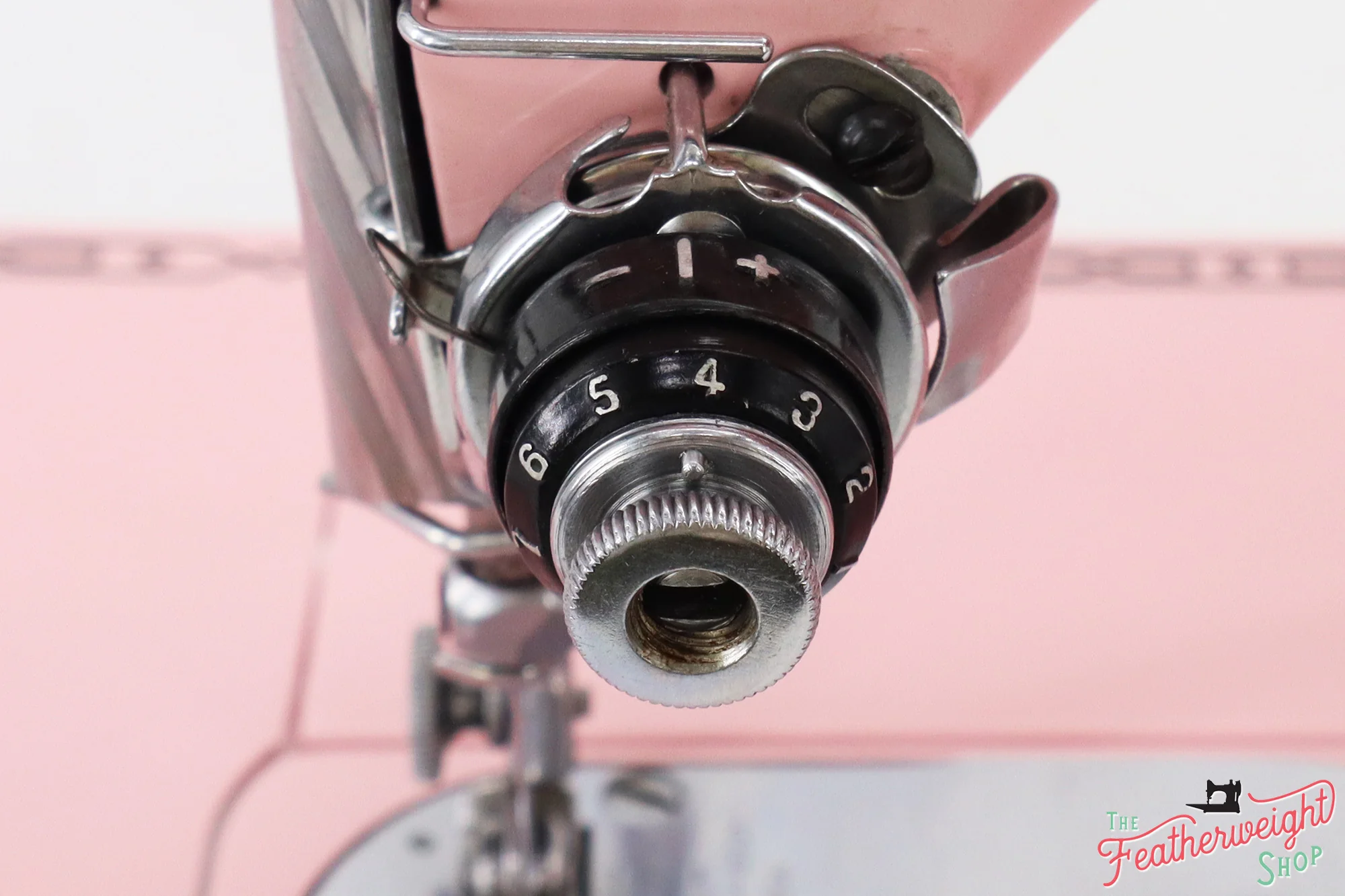 Singer Featherweight 222K Sewing Machine EM6039** - Fully Restored in Poodle Skirt Pink - Image 15