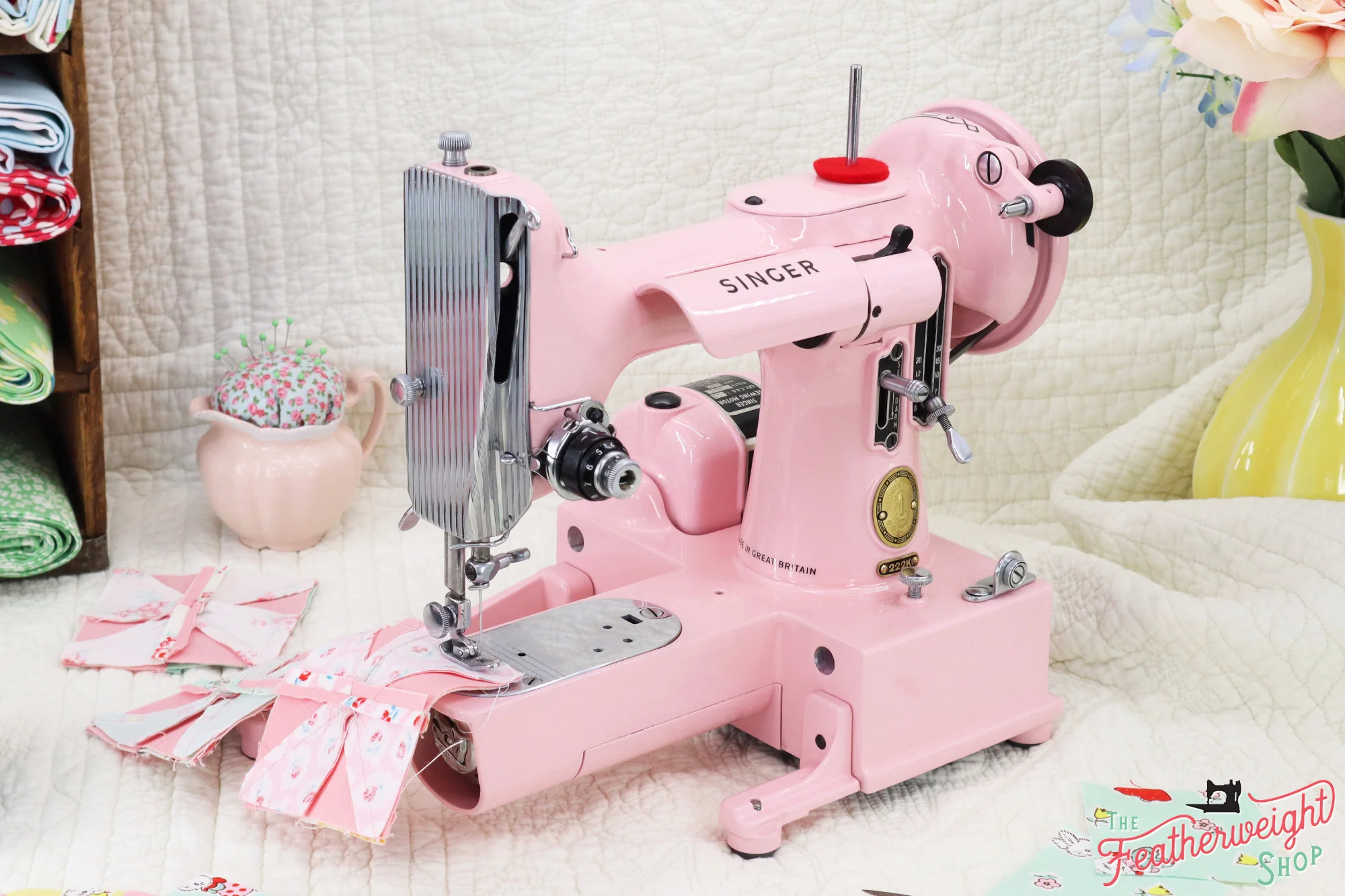 Singer Featherweight 222K Sewing Machine EM6039** - Fully Restored in Poodle Skirt Pink - Image 3