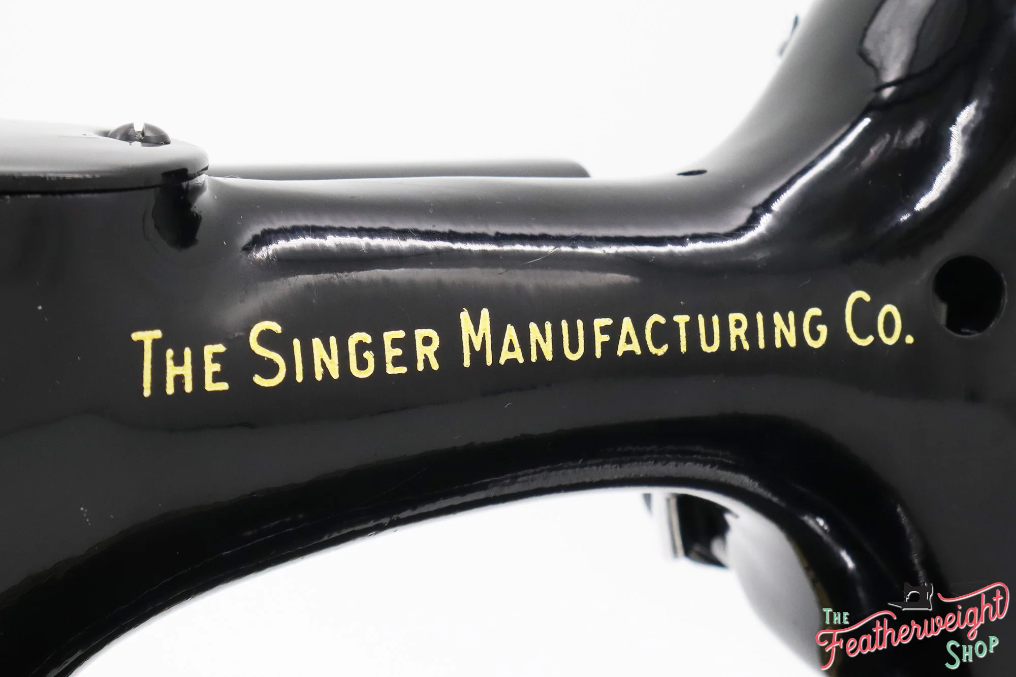 Singer Featherweight 222K Red 'S' Sewing Machine - EN139*** - 1958 - Image 13