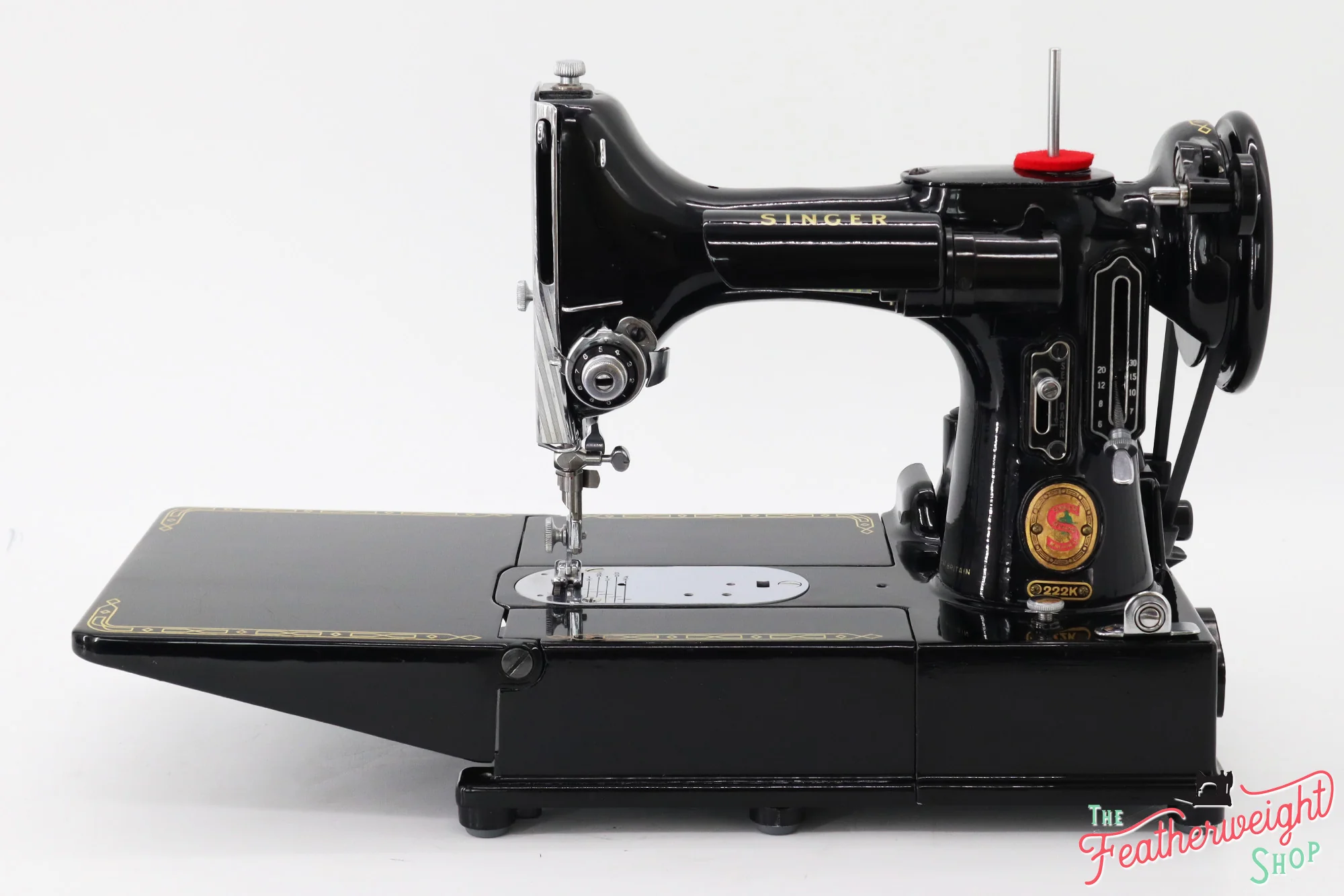 Singer Featherweight 222K Red 'S' Sewing Machine - EN139*** - 1958 - Image 4
