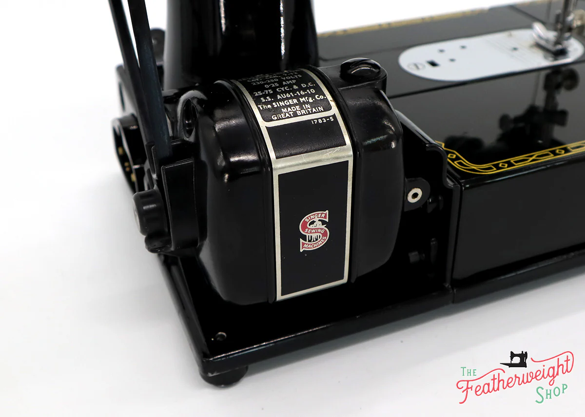 Singer Featherweight 222K Sewing Machine, RED "S" EP7600** - Image 22