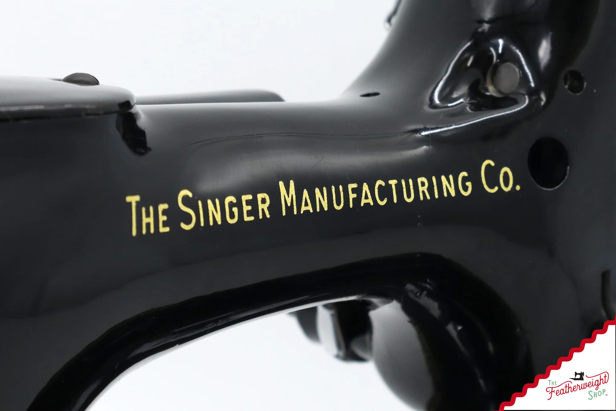 Singer Featherweight 222K Sewing Machine, Red 'S' - EP76001* - 1959 - Image 14