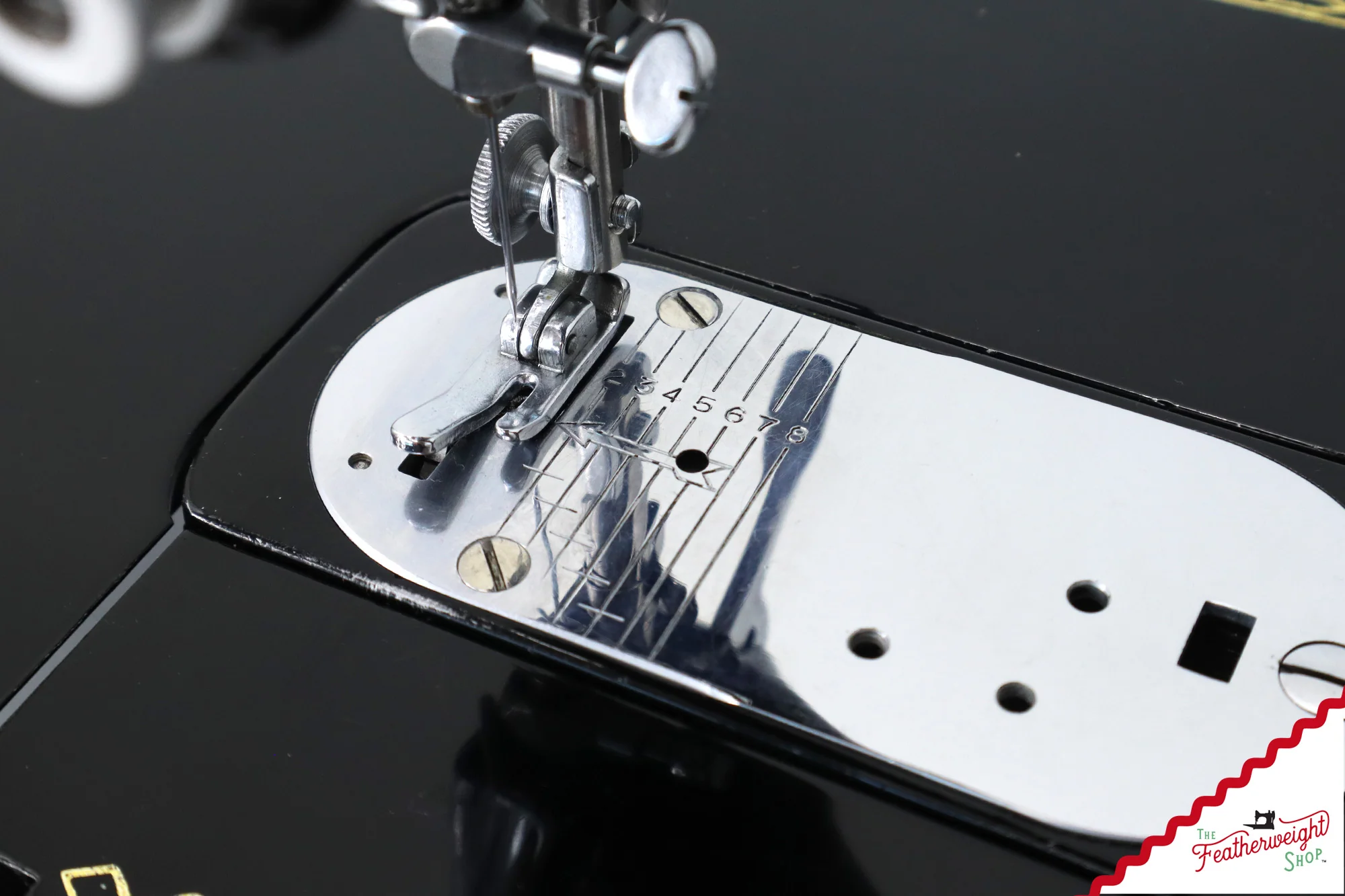 Singer Featherweight 222K Sewing Machine, Red 'S' - EP76001* - 1959 - Image 17