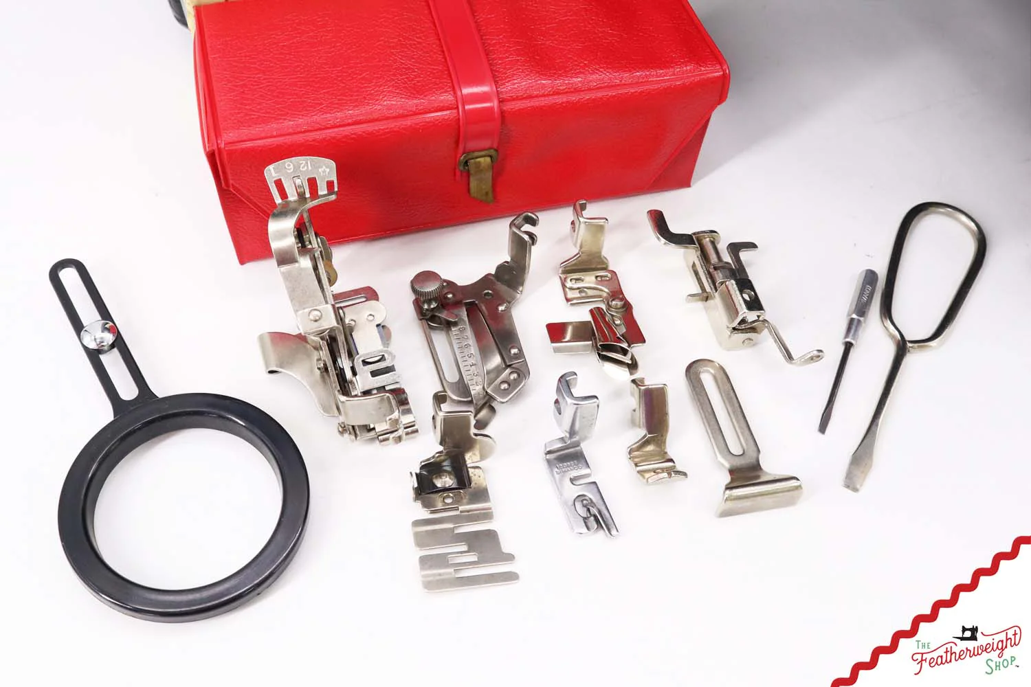 Singer Featherweight 222K Sewing Machine, Red 'S' - ER3179** - 1960 - Image 20