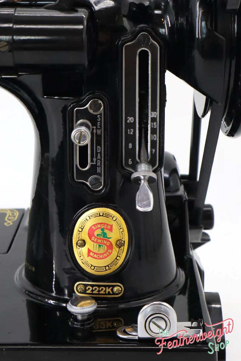 Singer Featherweight 222K Sewing Machine, Red 'S' - ER9004** - 1960 - Image 17