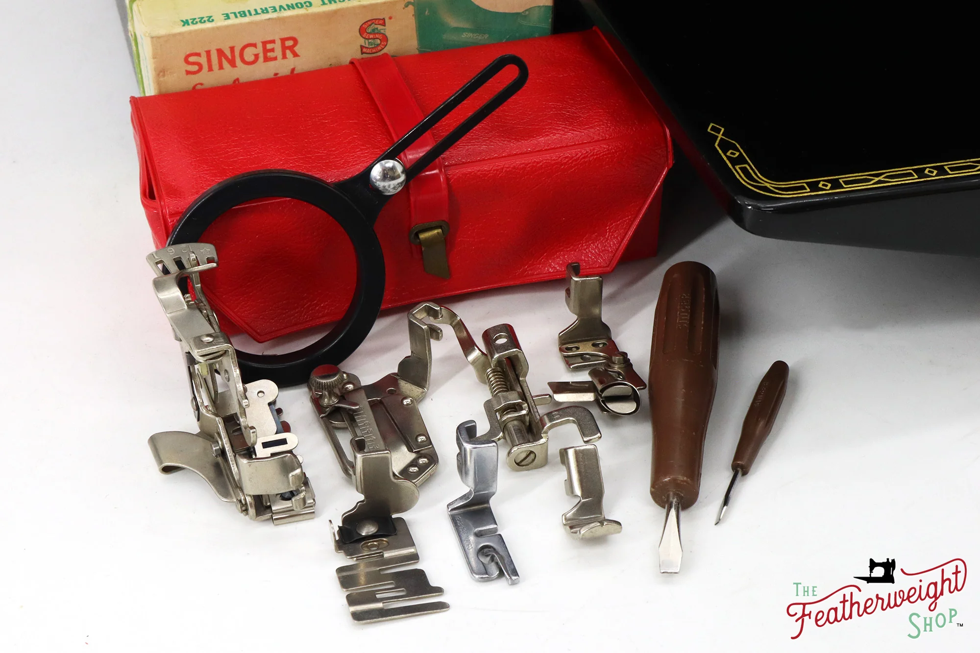 Singer Featherweight 222K Sewing Machine, Red 'S' - ES524*** - 1961 - Image 18