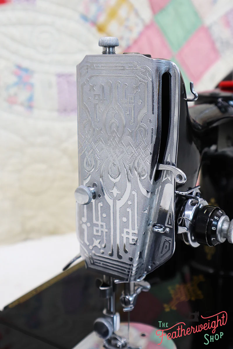 Singer Featherweight 221K Sewing Machine, French EF909*** - Image 15