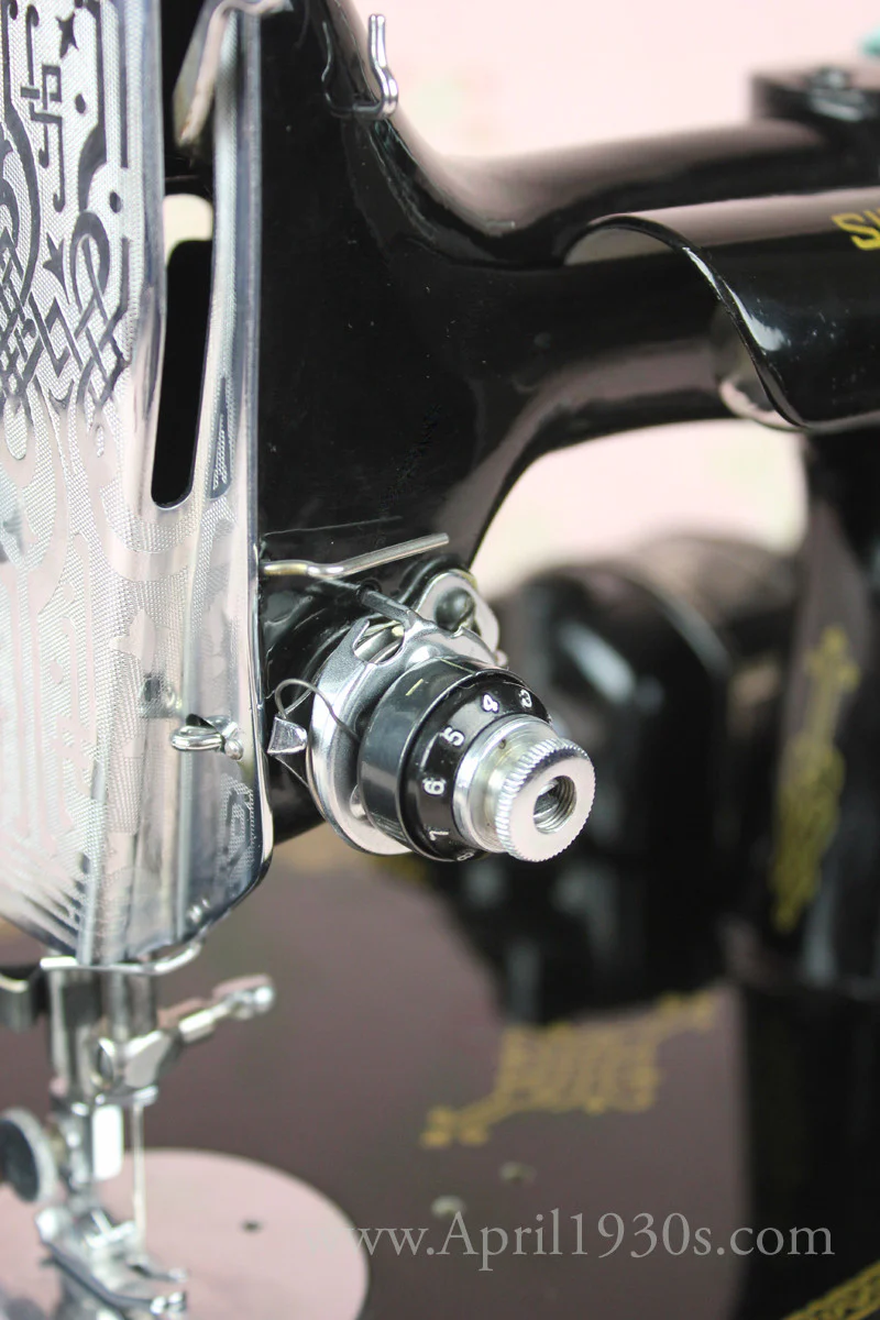 Singer Featherweight 221 Sewing Machine, French Centennial EG964*** - Image 10