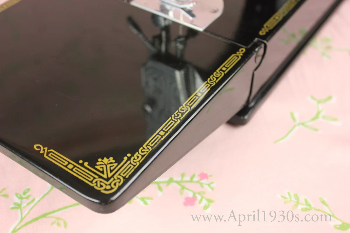 Singer Featherweight 221 Sewing Machine, French Centennial EG964*** - Image 16