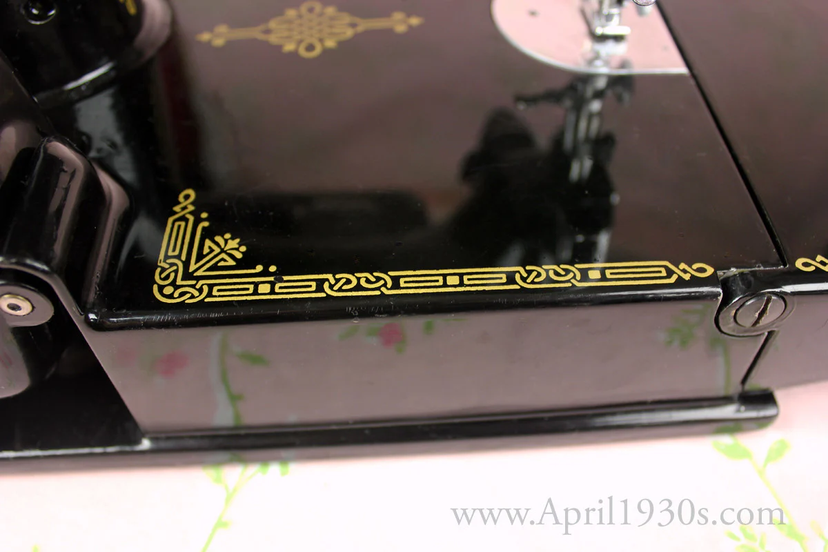 Singer Featherweight 221 Sewing Machine, French Centennial EG964*** - Image 21