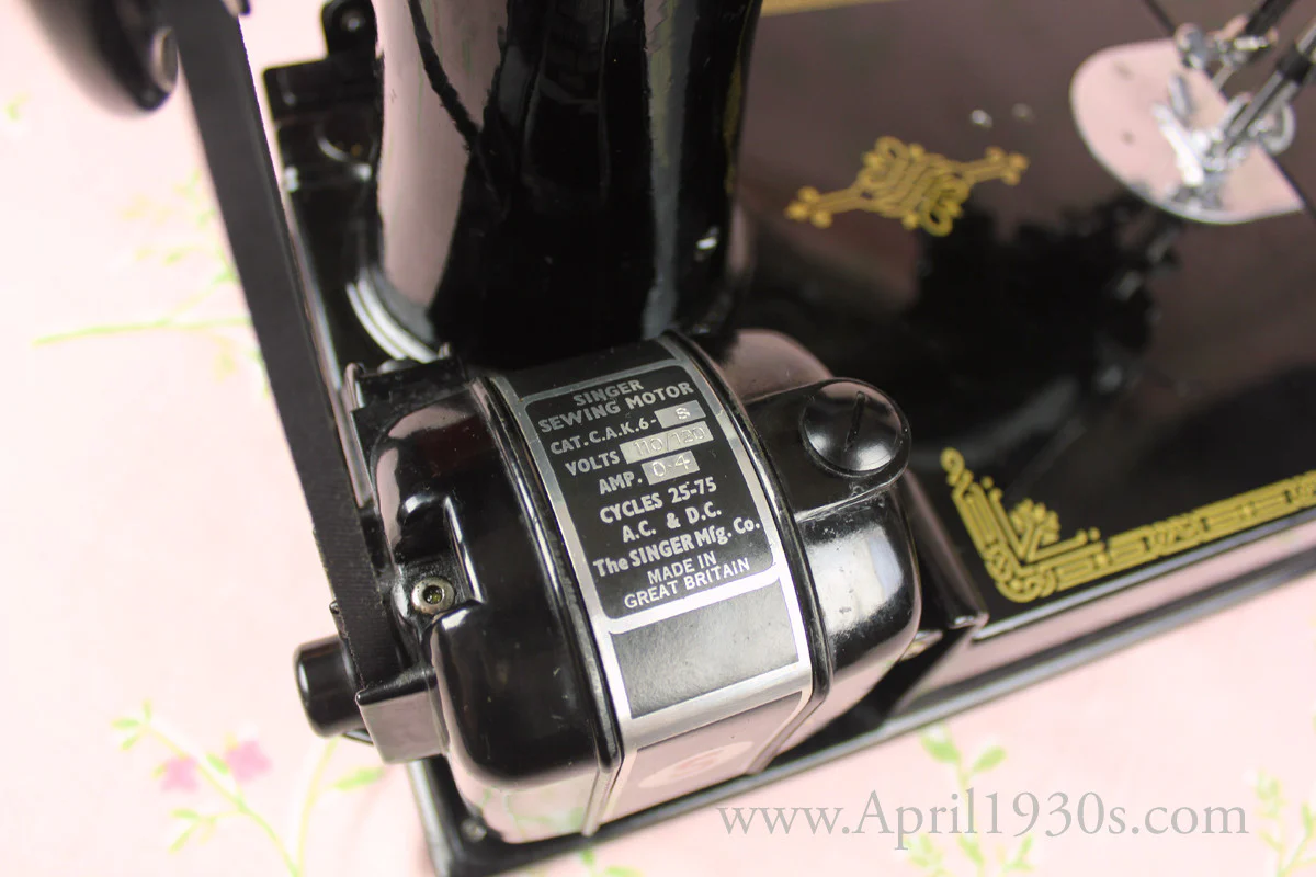 Singer Featherweight 221 Sewing Machine, French Centennial EG964*** - Image 23