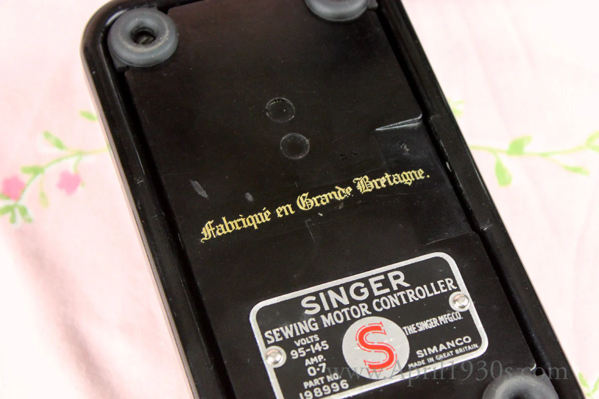 Singer Featherweight 221 Sewing Machine, French Centennial EG964*** - Image 26