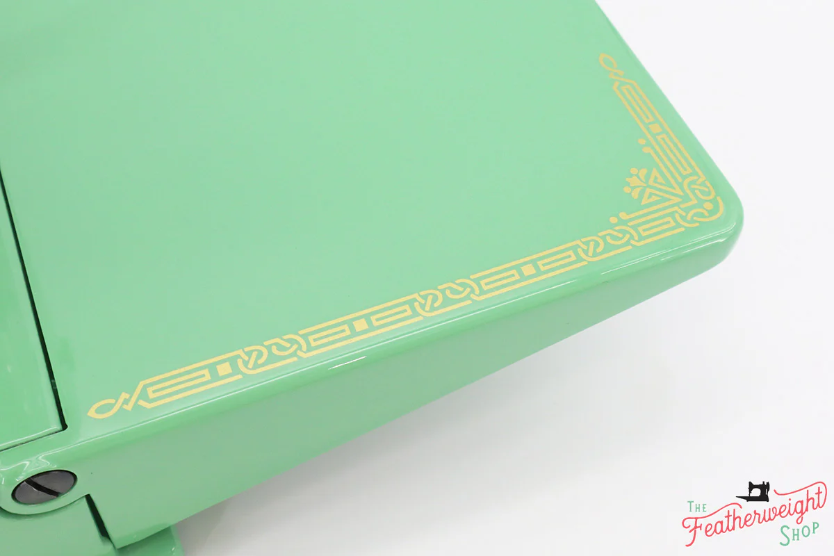 Singer Featherweight Swedish 221K Centennial EG966*** - Fully Restored in Jadeite Milky Green - Image 13