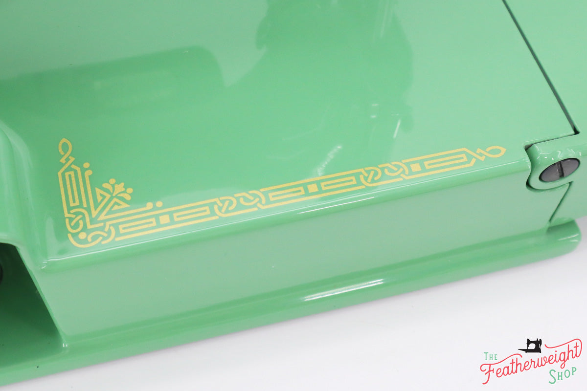 Singer Featherweight Swedish 221K Centennial EG966*** - Fully Restored in Jadeite Milky Green - Image 14