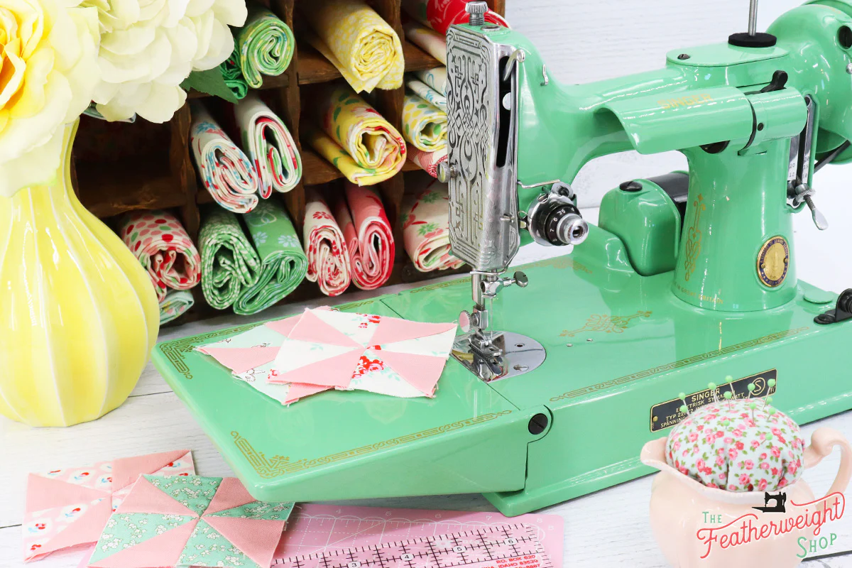 Singer Featherweight Swedish 221K Centennial EG966*** - Fully Restored in Jadeite Milky Green - Image 20