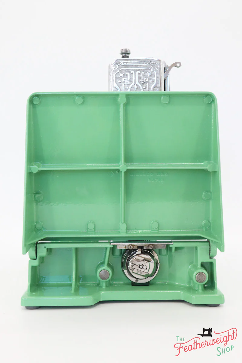 Singer Featherweight Swedish 221K Centennial EG966*** - Fully Restored in Jadeite Milky Green - Image 5