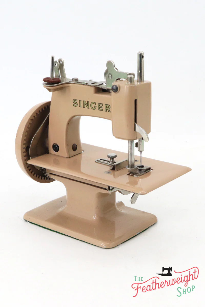 Singer Sewhandy Model 20, Beige - May 2024 Faire - Image 5