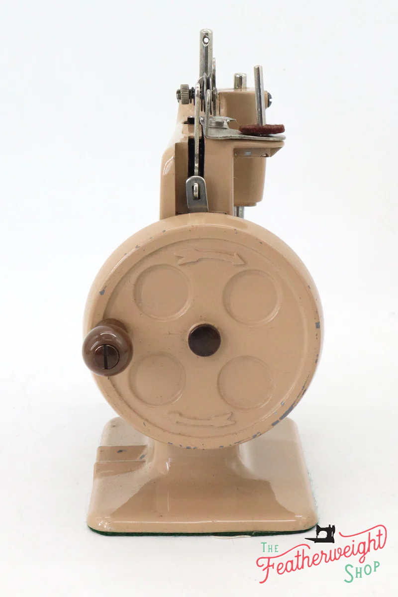 Singer Sewhandy Model 20, Beige - May 2024 Faire - Image 7