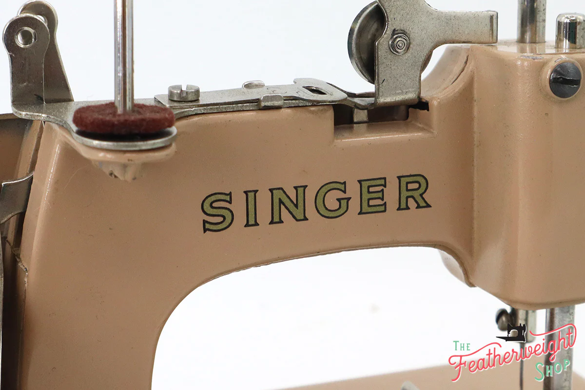 Singer Sewhandy Model 20, Beige - May 2024 Faire - Image 9