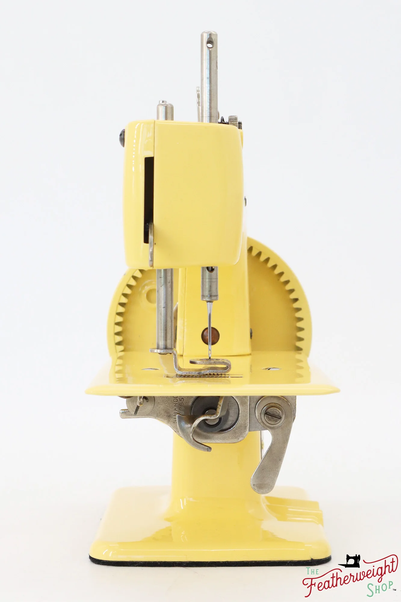 Singer Sewhandy Model 20, Red 'S' - Fully Restored in Happy Yellow, April 2024 - Image 4
