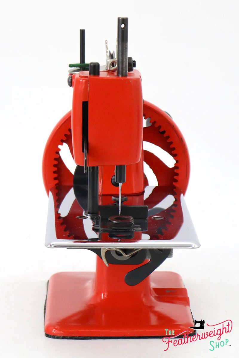 Singer Sewhandy Model 20 - Original Poppy Red - RARE, Oct. 2024 Faire - Image 4