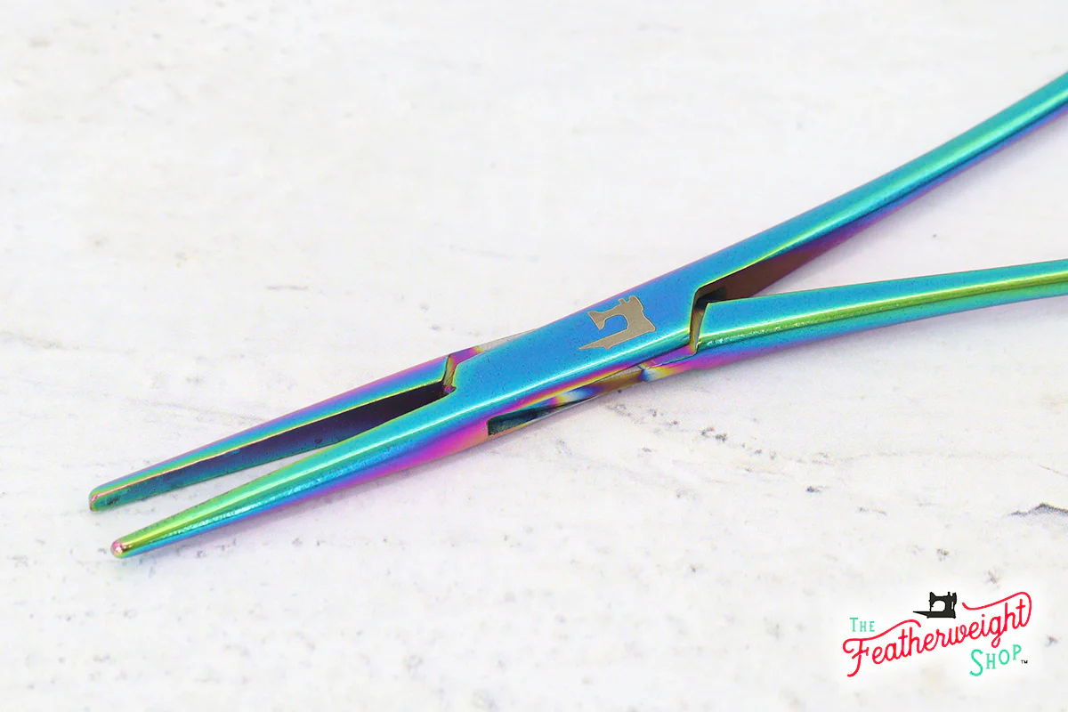 Thread-O-Stat, IRIDESCENT GREEN Featherweight Thread Grabber - Image 3