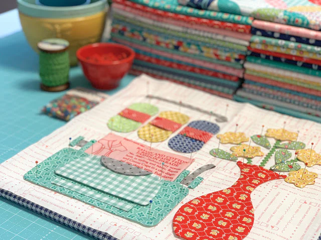 Sew Simple Shapes, VINTAGE HOUSEWIFE by Lori Holt of Bee in My Bonnet - Image 3